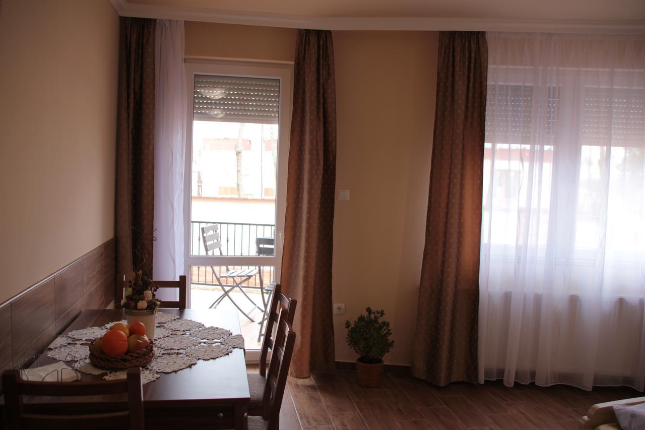 Imola Es Andrea Apartmanhaz 2 Hajdúszoboszló Εξωτερικό φωτογραφία