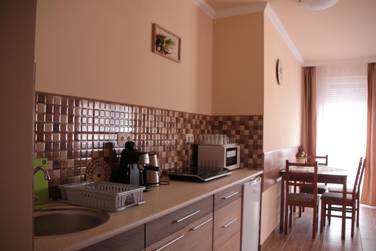 Imola Es Andrea Apartmanhaz 2 Hajdúszoboszló Εξωτερικό φωτογραφία