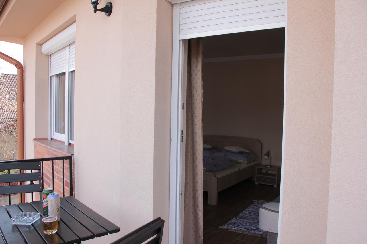 Imola Es Andrea Apartmanhaz 2 Hajdúszoboszló Εξωτερικό φωτογραφία
