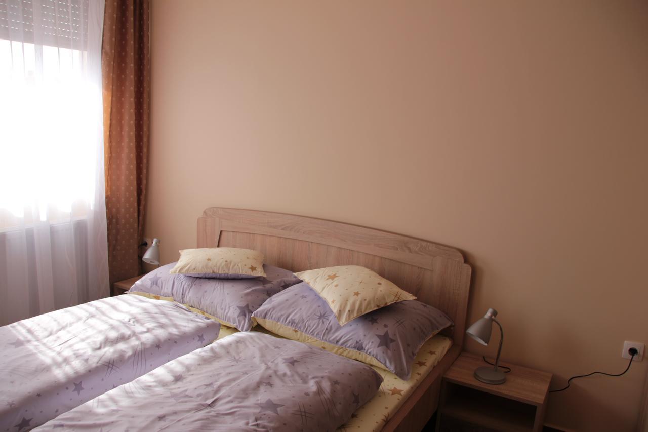 Imola Es Andrea Apartmanhaz 2 Hajdúszoboszló Εξωτερικό φωτογραφία