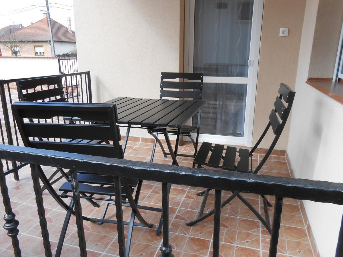 Imola Es Andrea Apartmanhaz 2 Hajdúszoboszló Εξωτερικό φωτογραφία